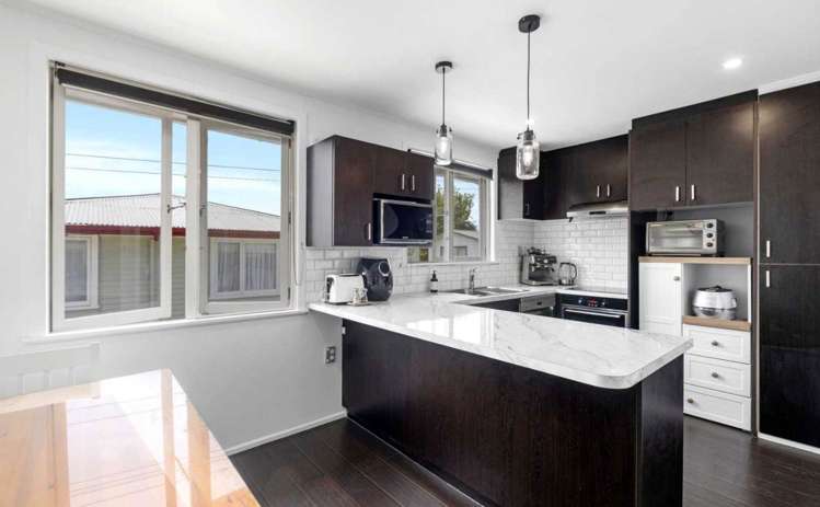 1/25 Fairclough Road Beach Haven_10