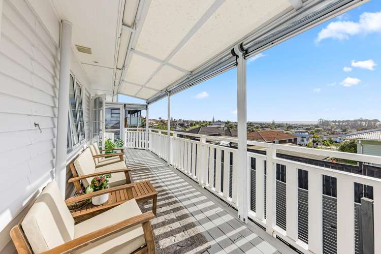 4233 Great North Road Glendene_19