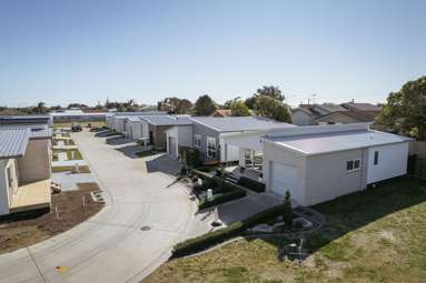 Emerald Shores Lifestyle Village_1