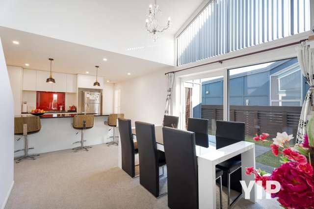 74 Cedarwood Street Woodridge_1