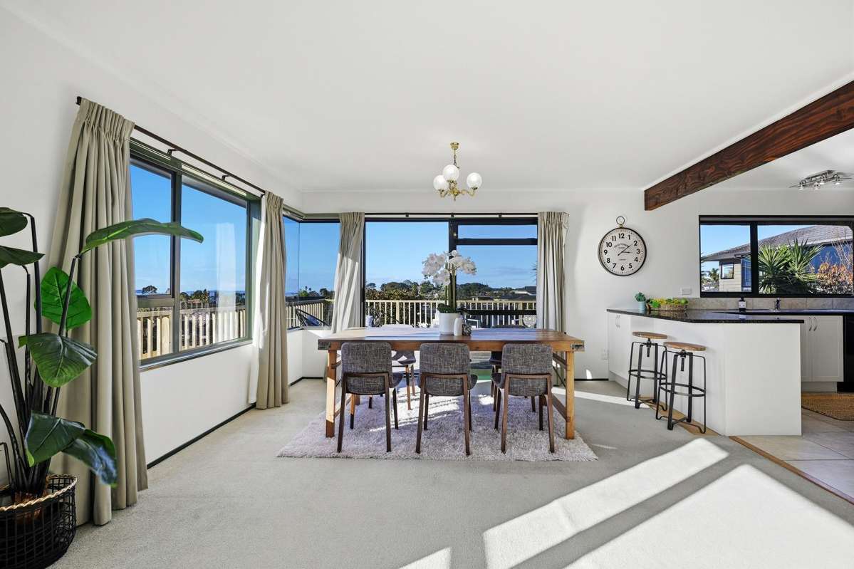 2/983 Beach Road_2