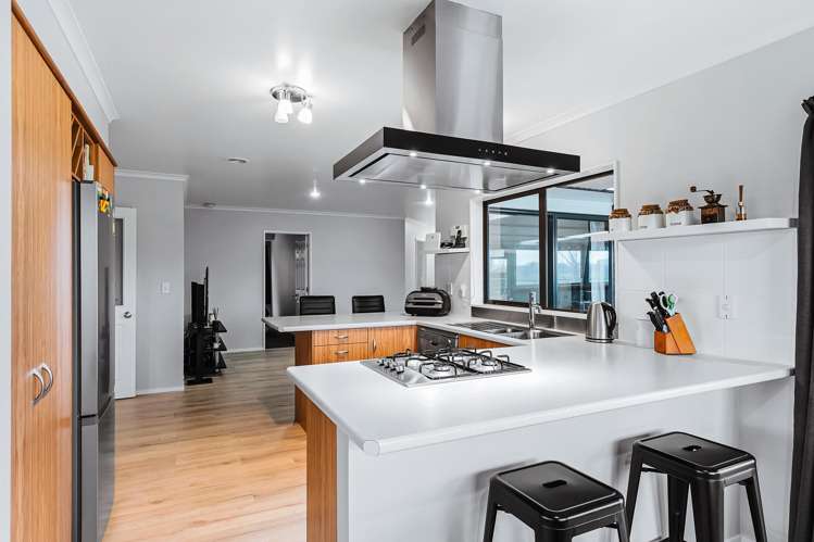 8 De La Mare Drive Leamington_7