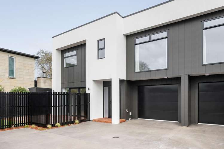 2 + 4/768 River Road Chartwell_3
