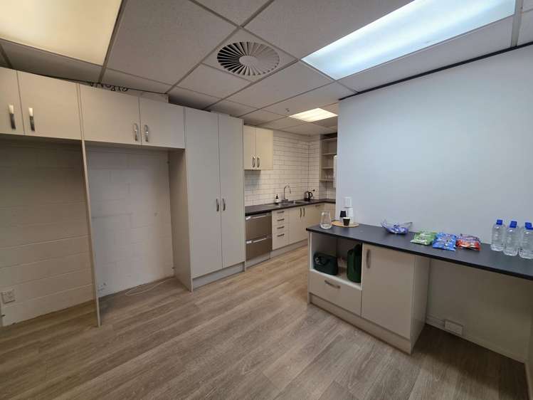 136 Broadway Newmarket_9