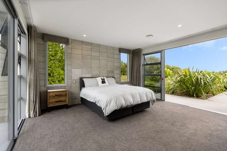 166 Merrick Road Pyes Pa_16