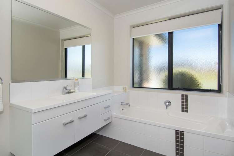 51 Carrington Drive Papamoa_9