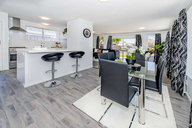 67 Oakley Crescent Hornby_4