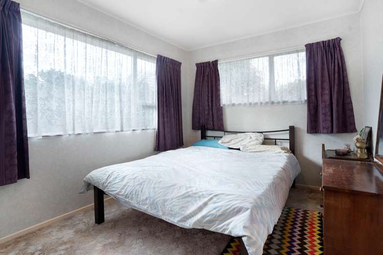 9 William Benton Street Featherston_12