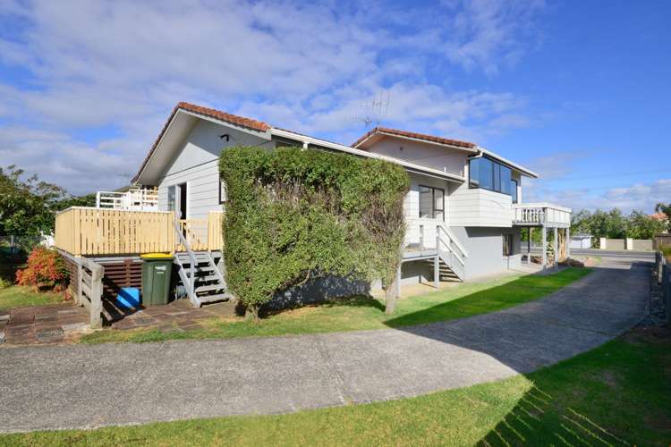 1347 Whangaparaoa Road Army Bay_6