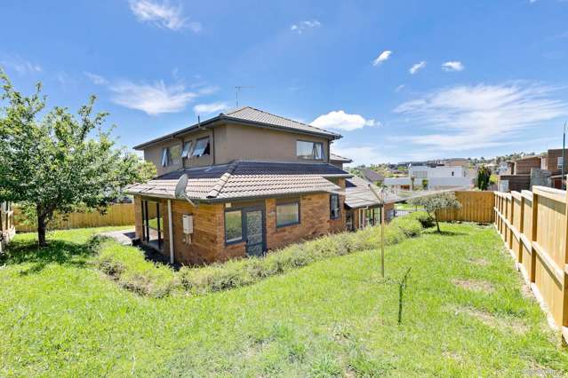 77 Medallion Drive Oteha_1