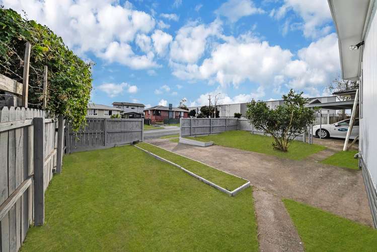 2/2 Dagenham Street Manurewa_12