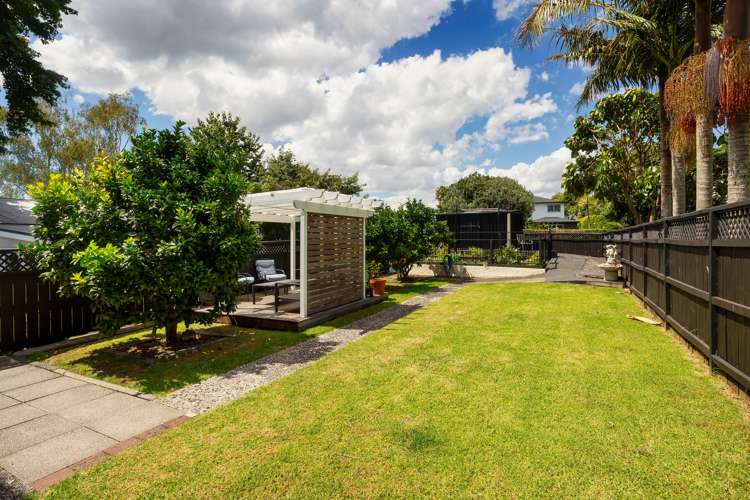 2a Summit Drive Mount Albert_24