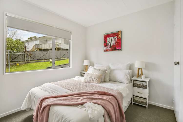 13 Maywood Crescent Glen Eden_12