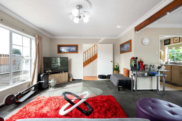 2/165 River Road Hamilton East_5