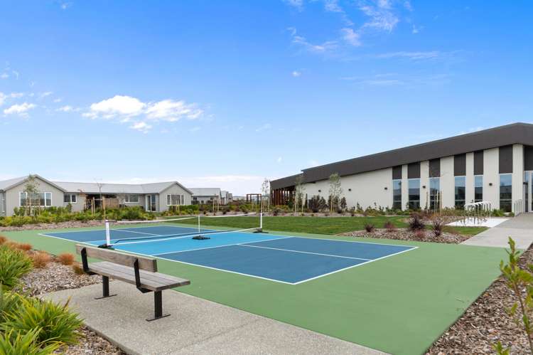 110c/30 Bob Robertson Drive Woodend_9