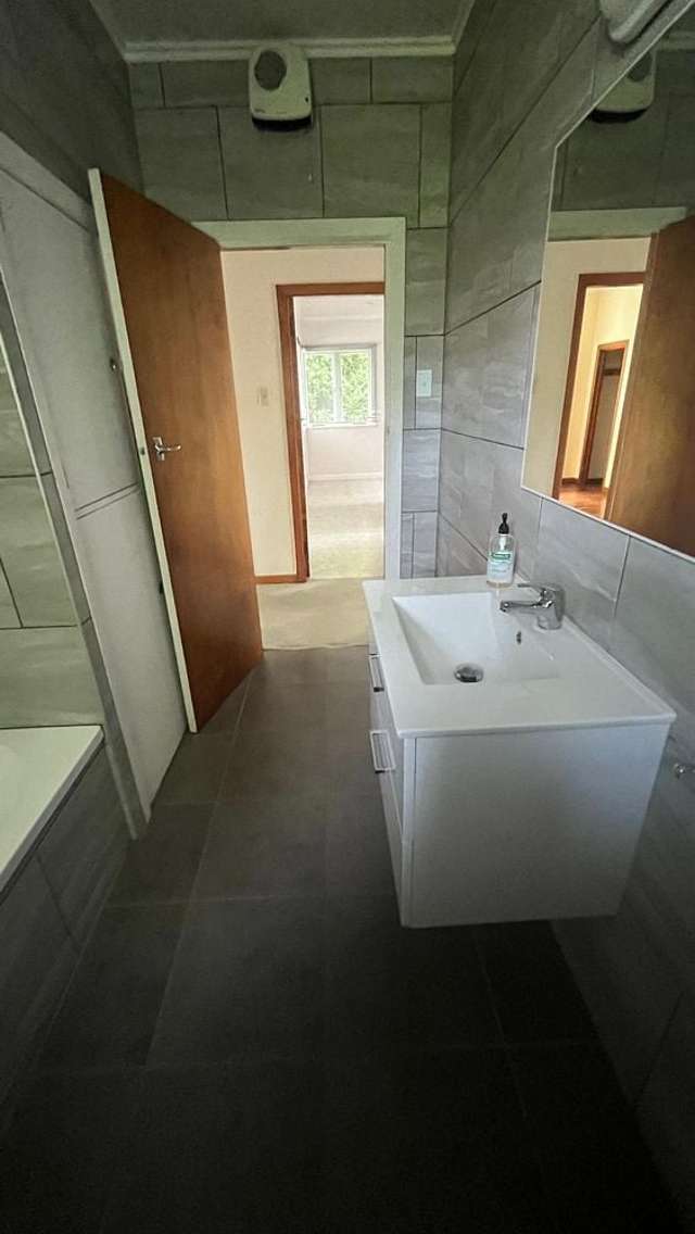 28 Ewing Road Riverside_3