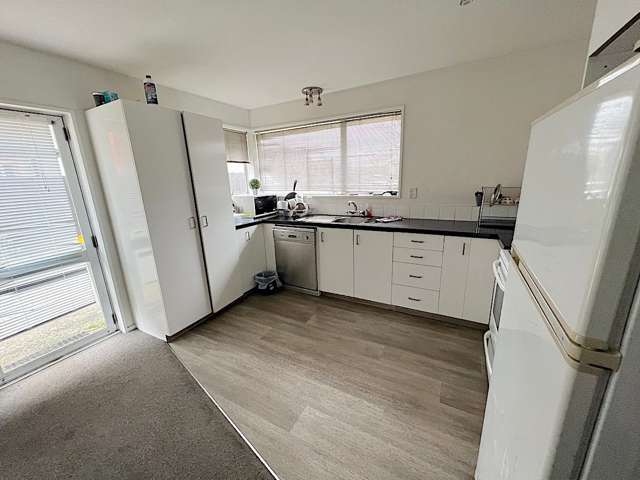 4/16 Peverel Street Riccarton_1