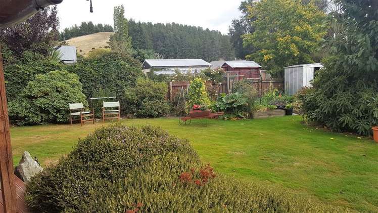 15 Reid Avenue Luggate_11