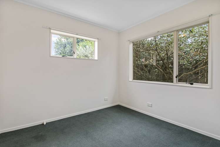 2 Edinburgh Avenue Rosehill_10