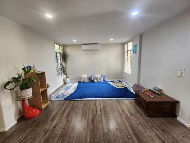 60 Baverstock Road Flat Bush_3