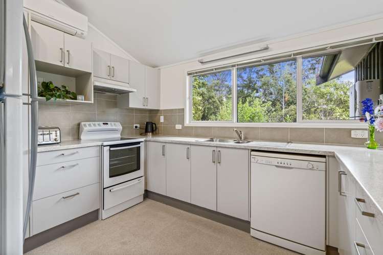 1082 Sandspit Road Sandspit_8