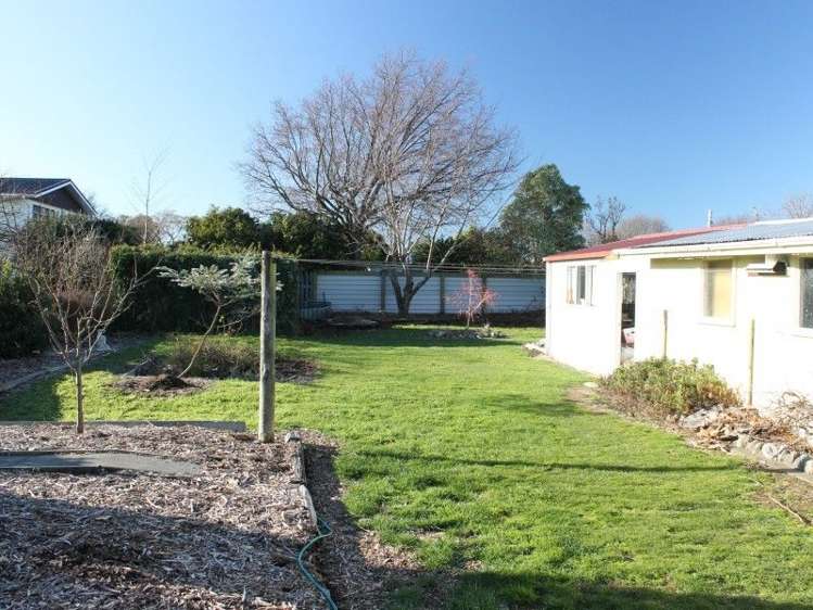 10 Costley Street Carterton_14
