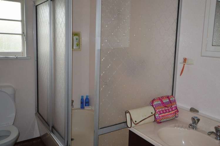 10 Apsley Street Glenwood_8