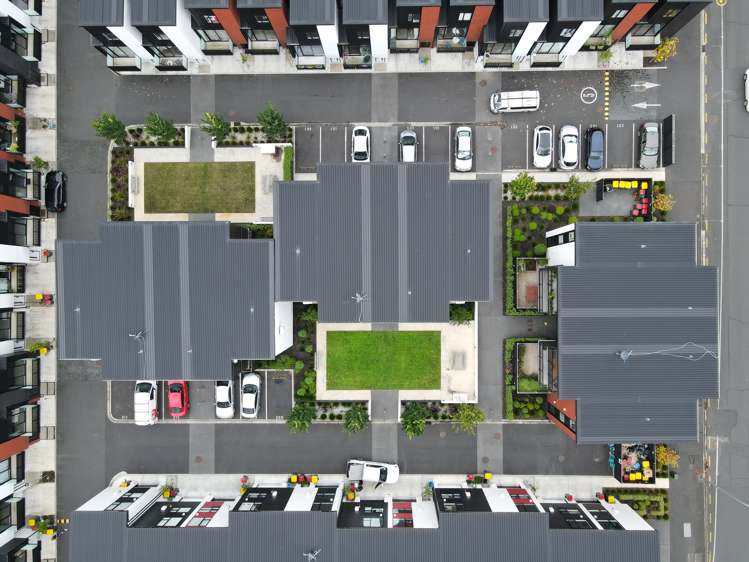 209/182 London Street Hamilton Central_18