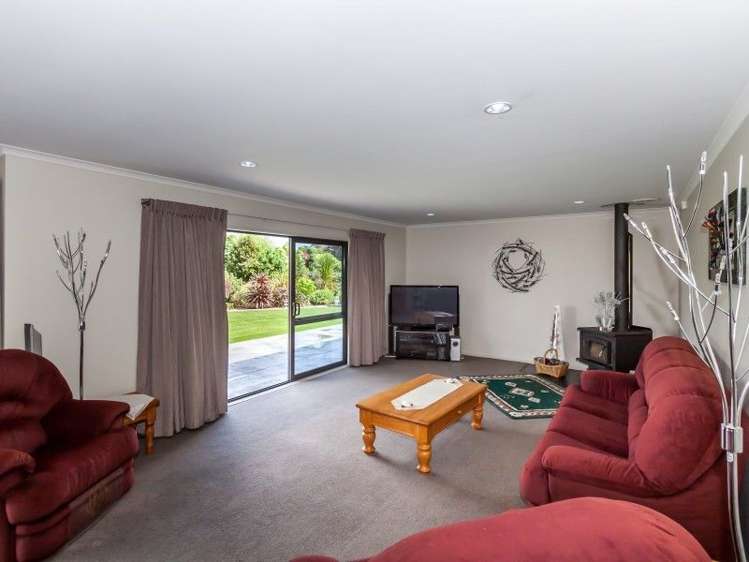 17 Cemetery Road Sanson_11