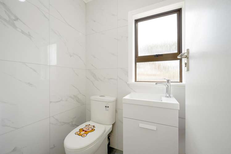 10 Nile Road Kelston_32