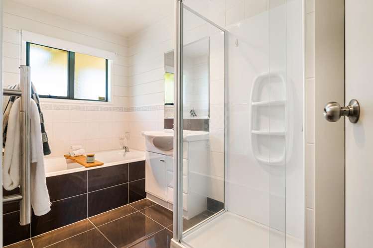 9 Careen Grove Gulf Harbour_22