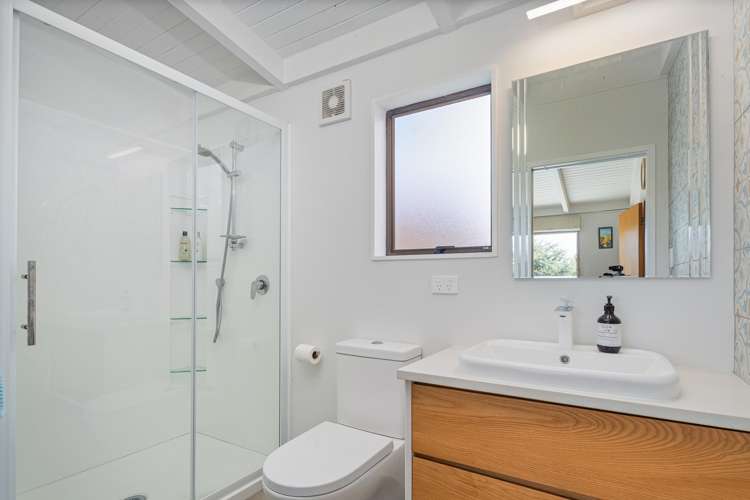 9 Britannia Dell Pauanui_23