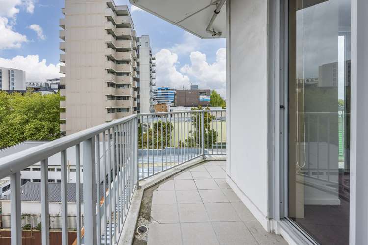 3f/208 Hobson Street Auckland Central_10
