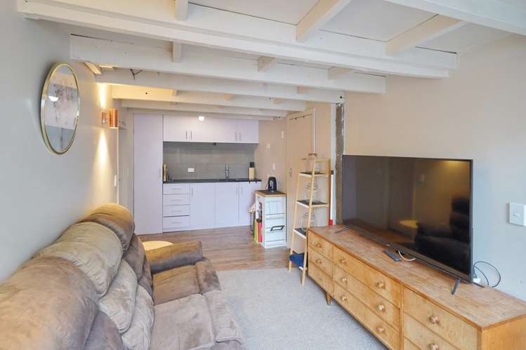 9 Saint Lukes Street Woolston_14