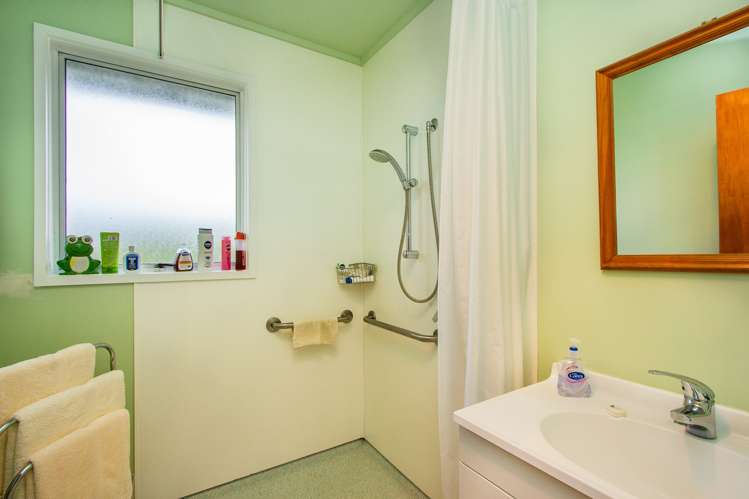 1 Bay Grove Pukehangi_8