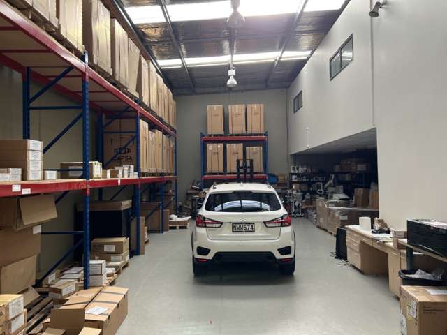 Unit D, 20 Cain Road Penrose_1