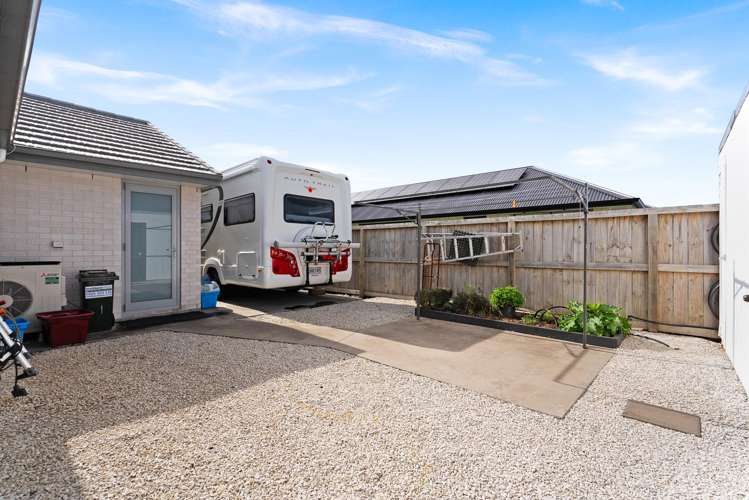 29 Saint Michael Crescent One Tree Point_27