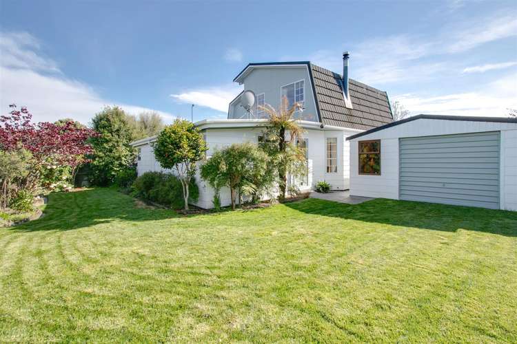 5 Gow Avenue Haumoana_13