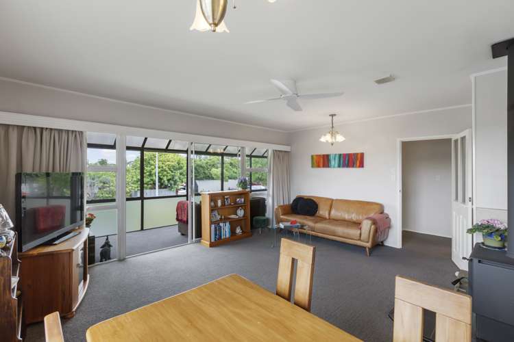 2/54 Luton Avenue Sunnyhills_12