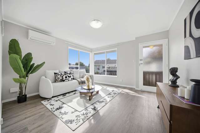 2/82 Moore Street Hillcrest_3