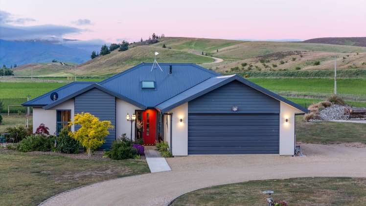 57 Golden Road Alexandra_3