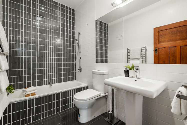 72 Eversleigh Road Belmont_13