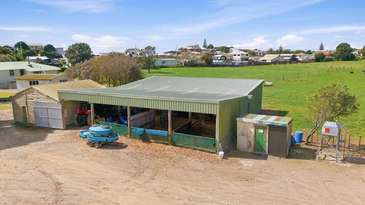 155 Cutwater Road and 2 Gardiner Place Pukehina_20