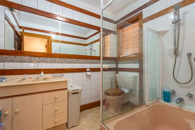 2/14 Wakatu Avenue Moncks Bay_17