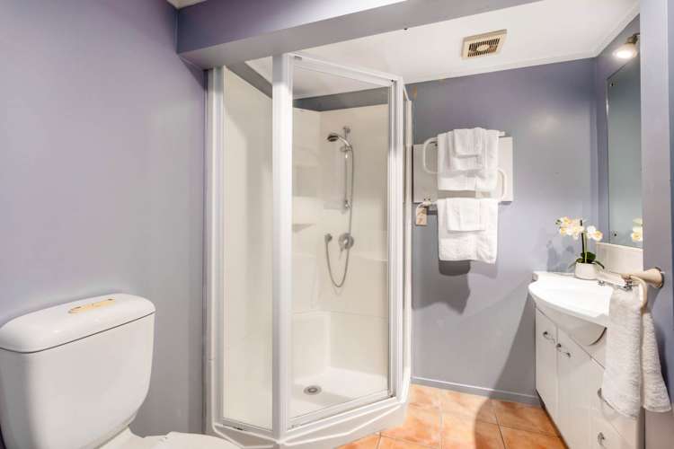 33 Whytehead Crescent Saint Heliers_19