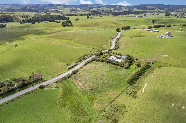 121 Taipuha Station Road Otamatea Surrounds_30