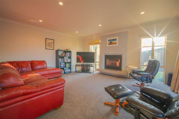 6 Benmore Gard Harewood_9