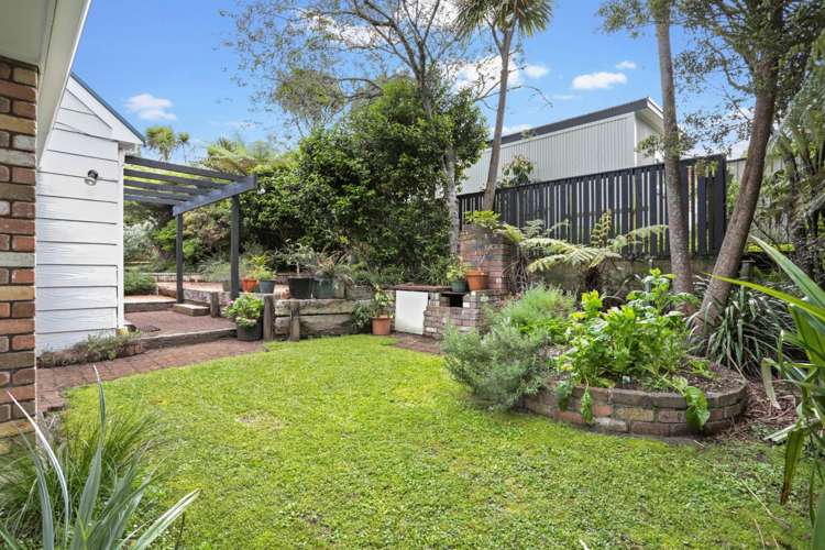 2a Puketitiro Street Glen Eden_6