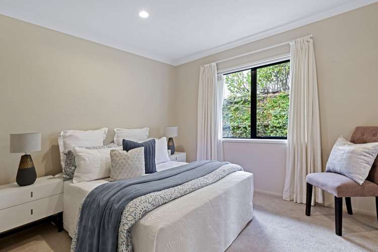 6 English Oak Drive Schnapper Rock_12