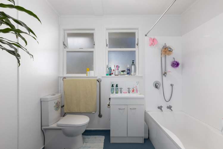 126 Corinna Street Waitangirua_15